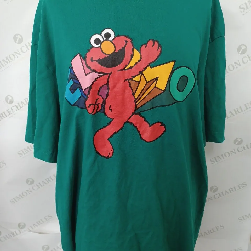 H&M ELMO T-SHIRT IN GREEN SIZE LARGE 