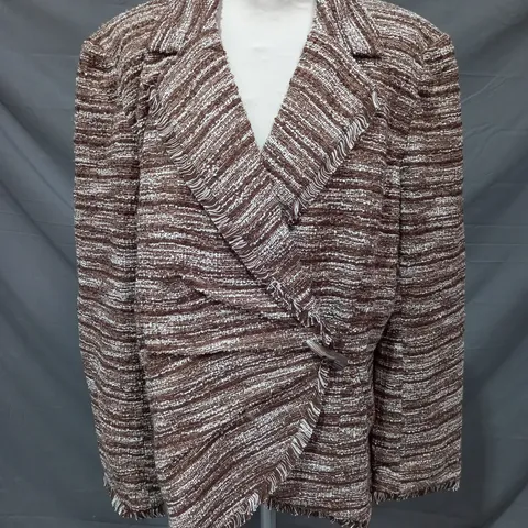 BADGLEY MISCHKA TWEED JACKET IN TAUPE/WHITE SIZE XL