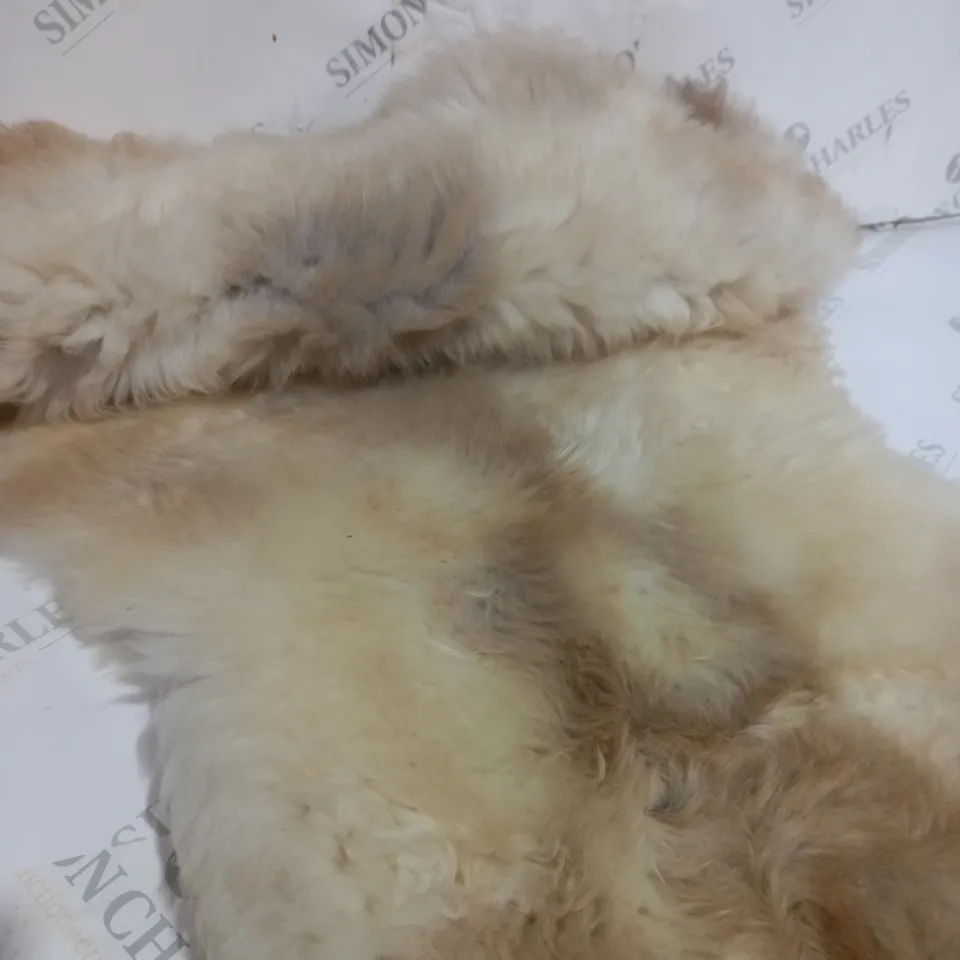 WHITE FAUX FUR RUG 