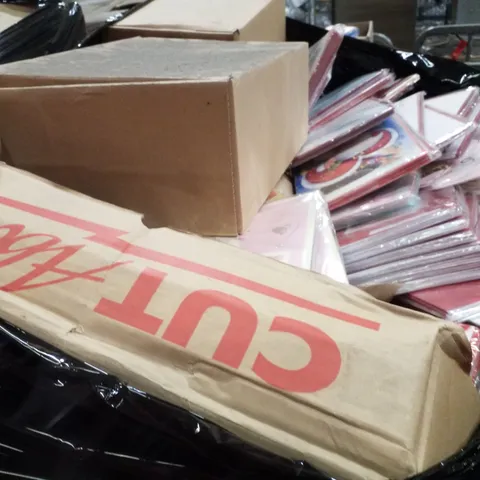 PALLET CONTAINING LARGE QUANTITY OF ASSORTED GREETINGS CARDS