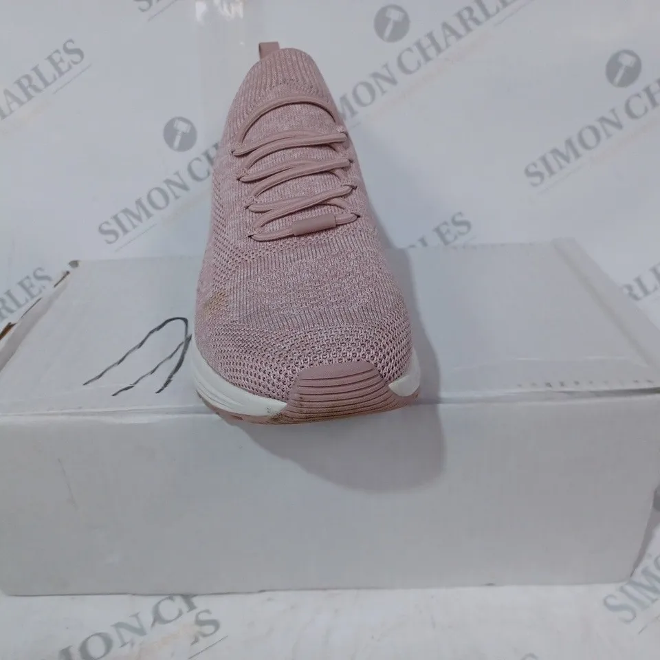 boxed pair of SKECHERS BOB TRAINERS IN BLUSH SIZE 7