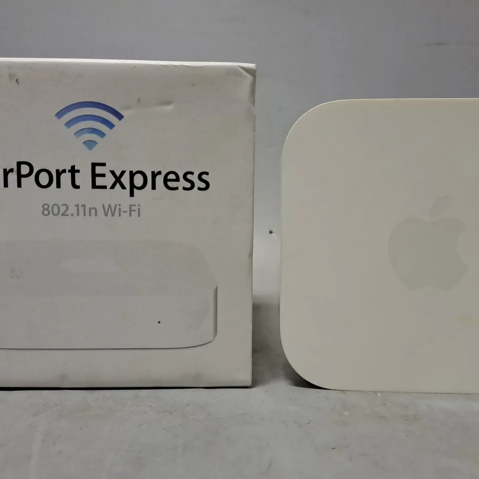 BOXED APPLE AIRPORT EXPRESS WI-FI