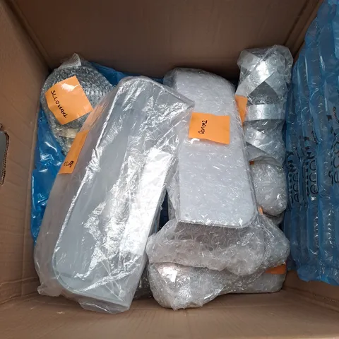 DAR LIGHTING BOX OF APPROXIMATELY 10 MIXED WALL BRACKETS