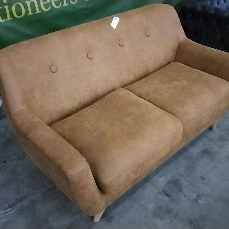 QUALITY 2 SEATER RUST LEATHER SOFA WITH WOODEN LEGS