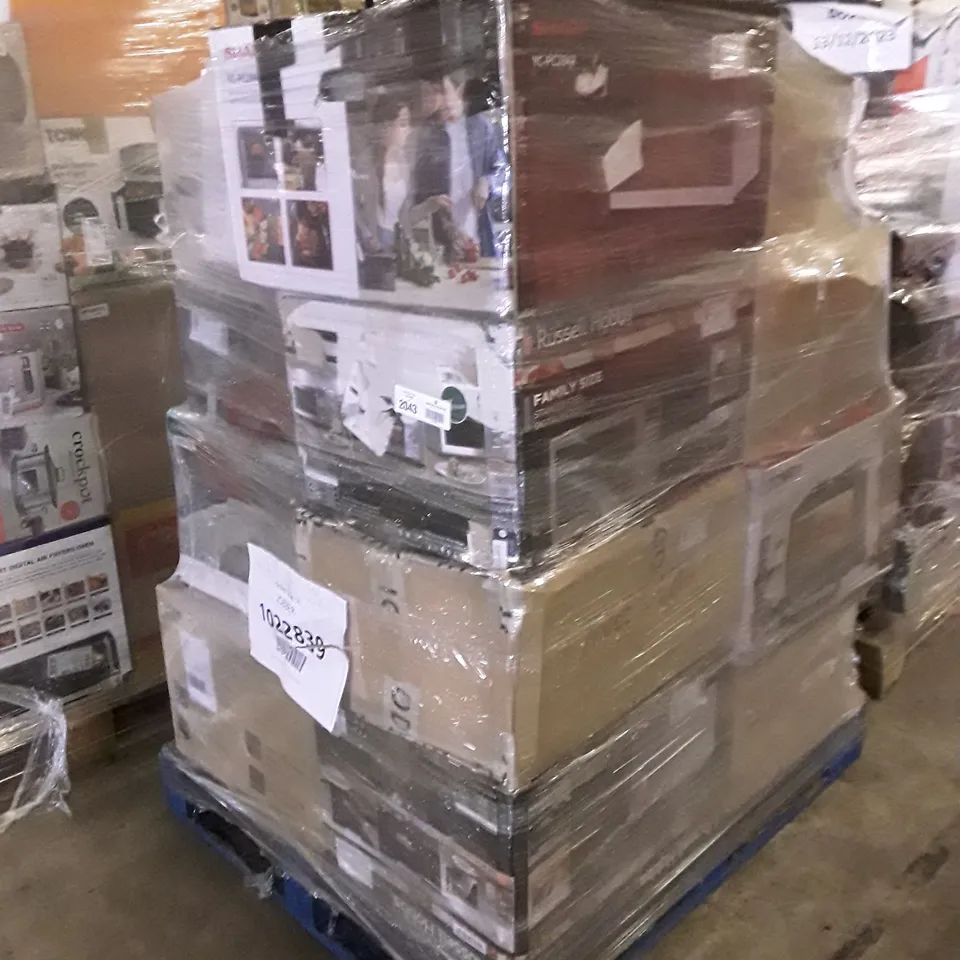 PALLET OF APPROXIMATELY 16 ASSORTED MICROWAVES INCLUDING