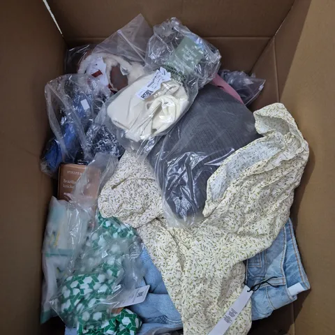 LARGE BOX OF ASSORTED CLOTHING ITEMS IN ASSORTED COLOUR, SIZES AND STYLES