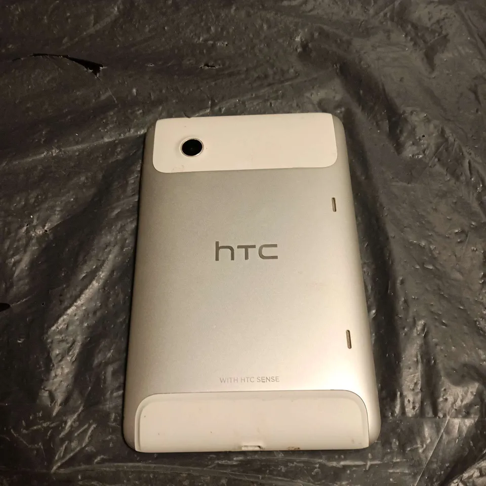 HTC TABLET – SILVER/WHITE