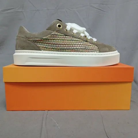 BOXED PAIR OF CLEENS ACE TRAINERS IN TAUPE SIZE UK 10.5