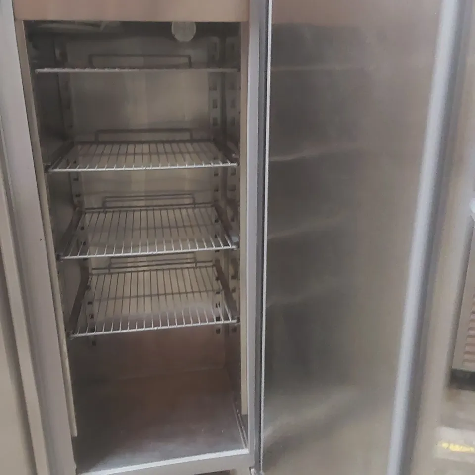 COMMERCIAL STAINLESS STEEL DOUBLE DOOR UPRIGHT TEMPERATURE CONTROLLED FOOD STORAGE CABINET