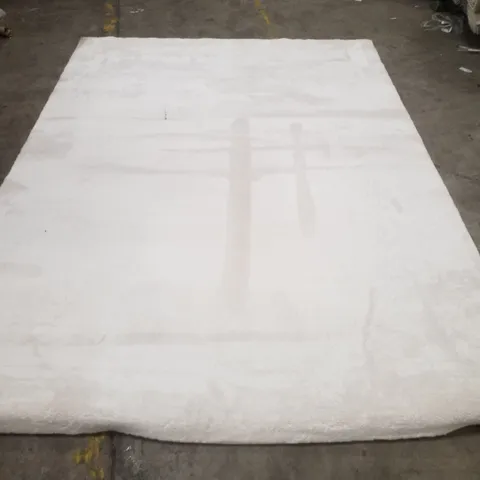 QUALITY DESIGNER AREA RUG - APPROXIMATELY  280X196CM