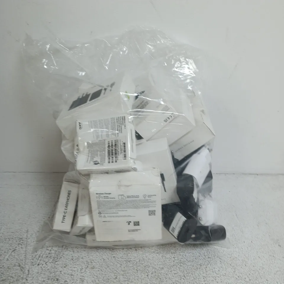 BAG OF ITEMS INCLUDING EARPHONES, PLUGS ETC.