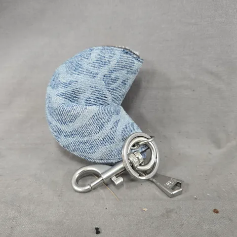 AIMEE KESTENBERG FORTUNE ZIP CHARM IN BLUE