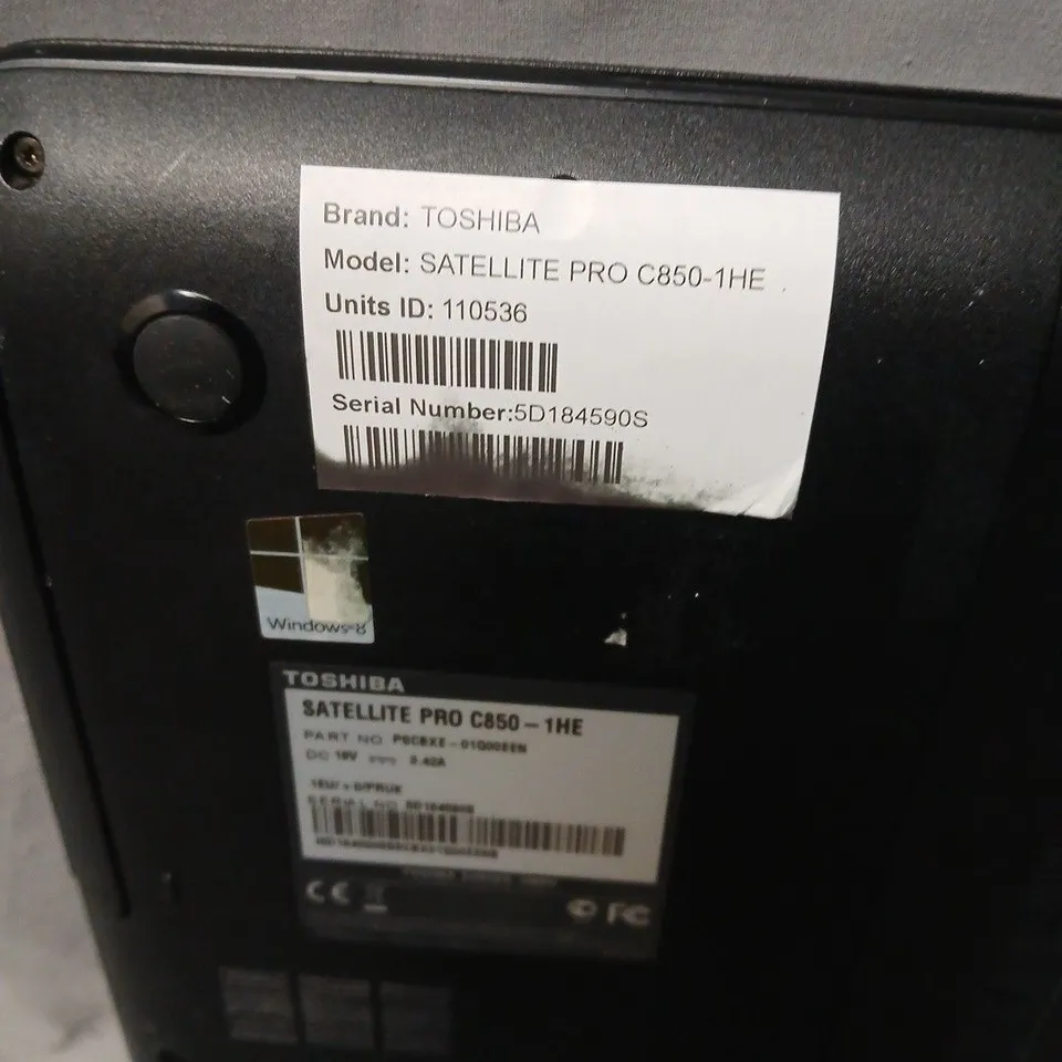TOSHIBA SATELLITE PRO C850-1HE LAPTOP