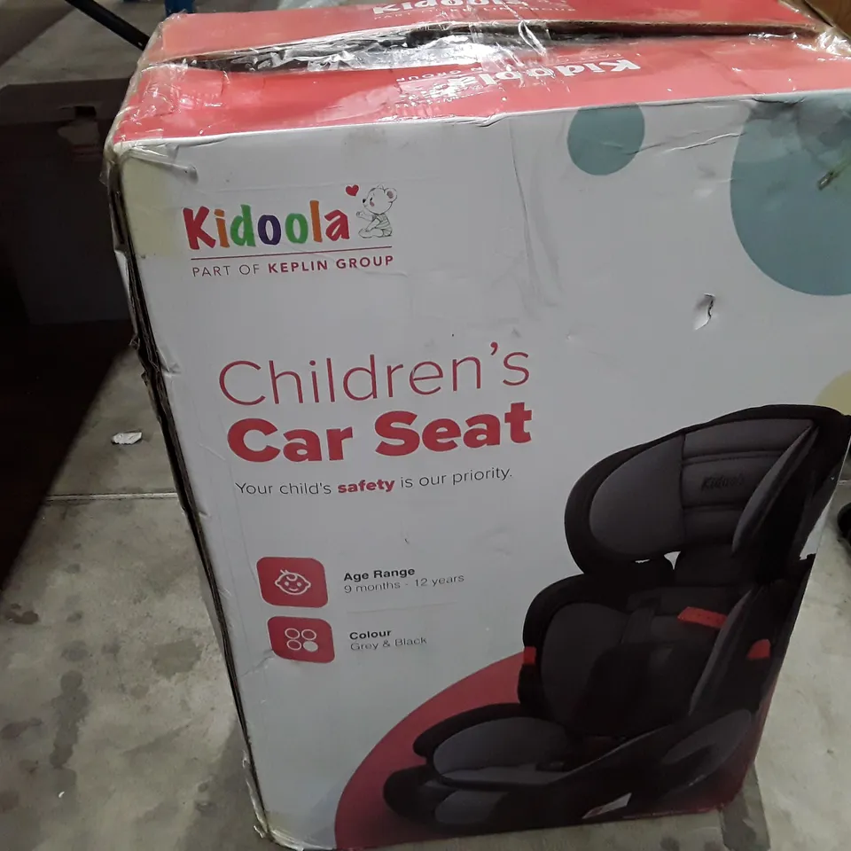 BOXED KEPLIN CHILDREN'S CAR SEAT GREY AND BLACK COLOUR