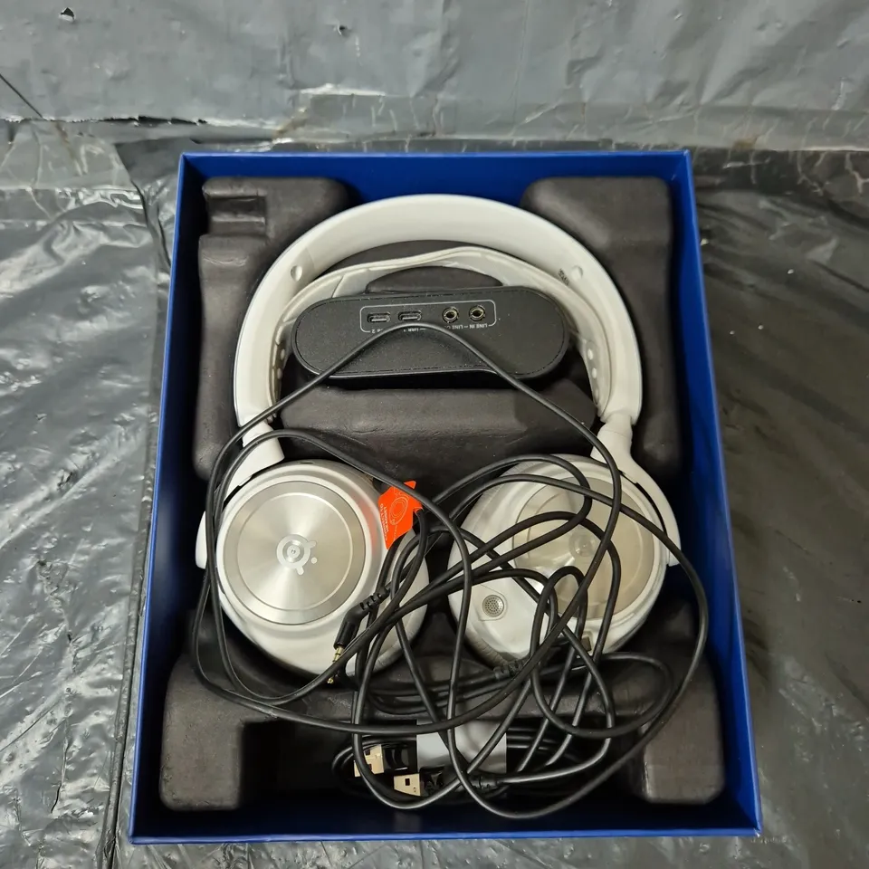 BOXED STEEL SERIES ARCTIS NOVA PRO WIRELESS GAMING HEADSET 