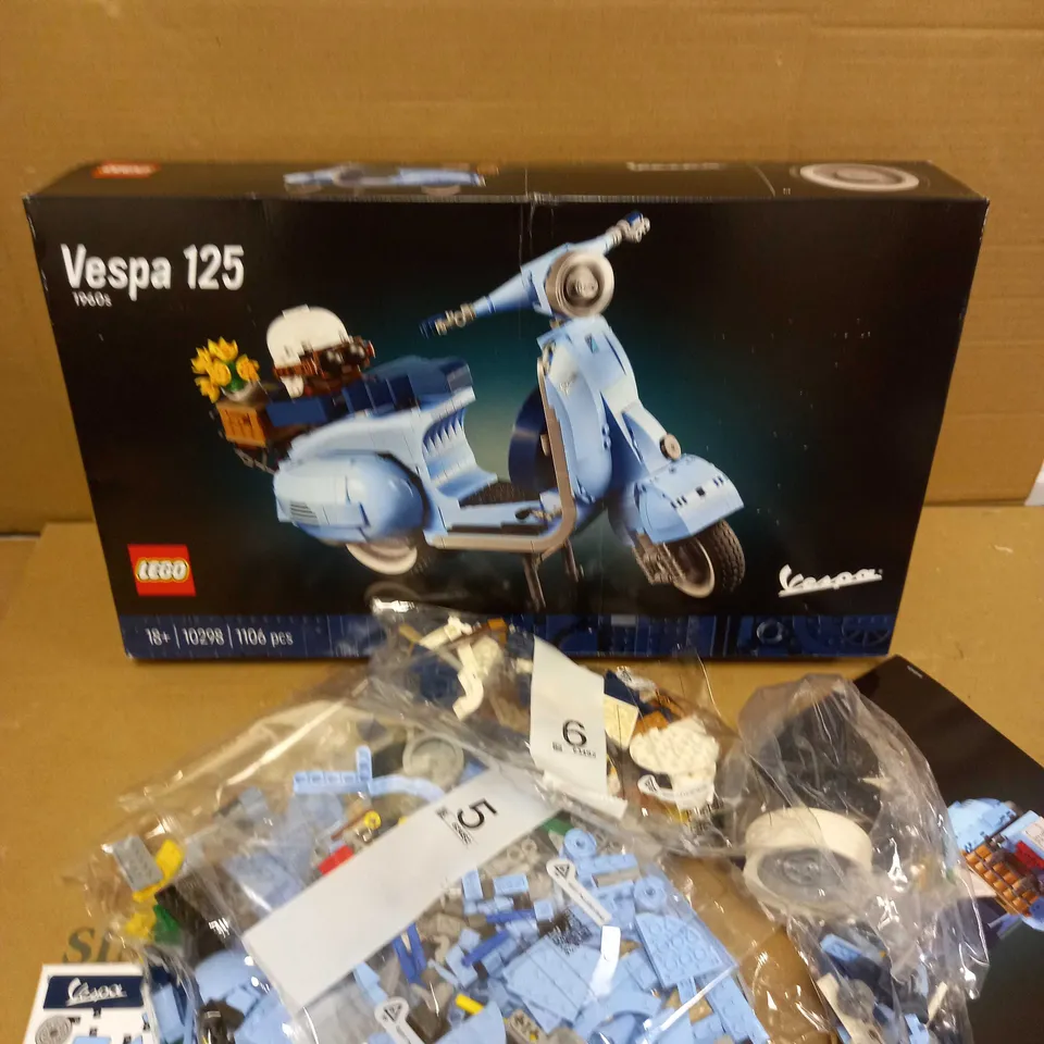 LEGO VESPA 125 SCOOTER MODEL (SET 10298) RRP £79.99