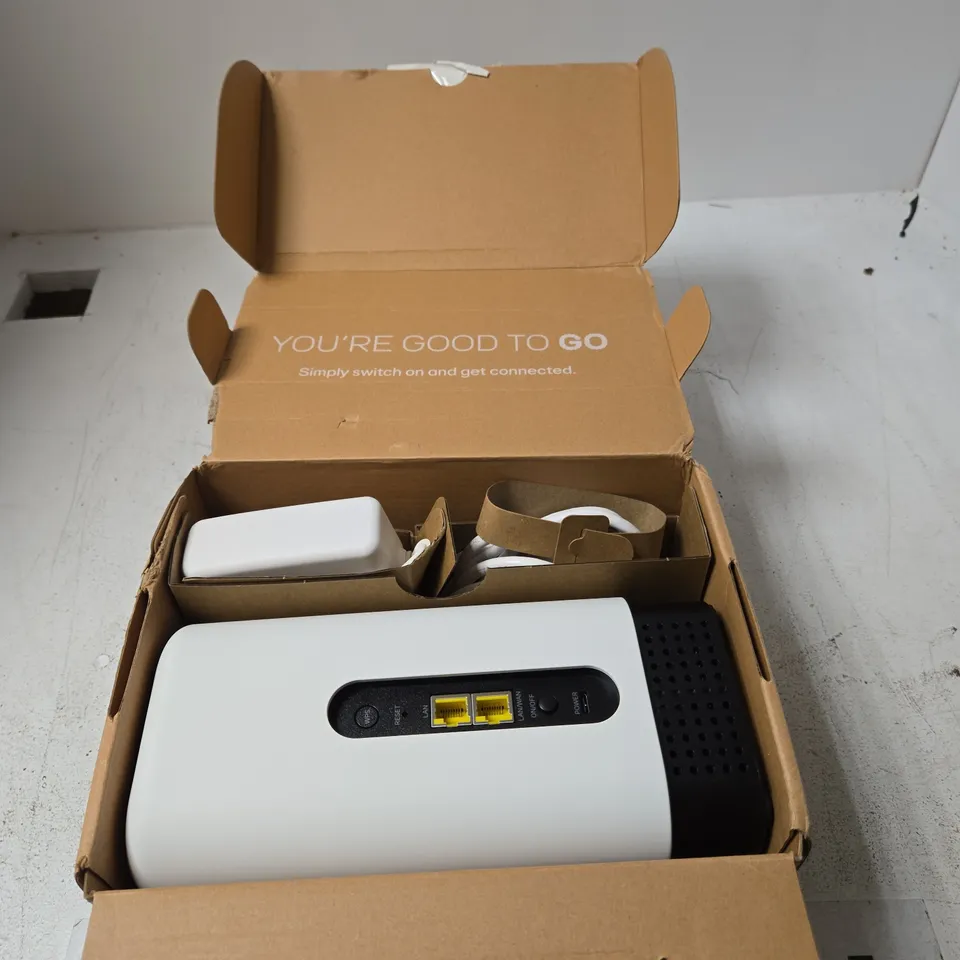 EE WHITE 5G HOME HUB ROUTER – BOXED