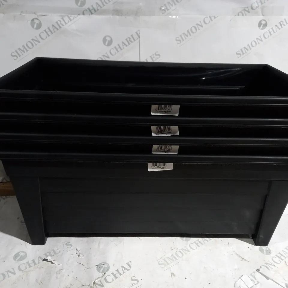 APPROXIMATELY 4 GROSVENOR TROUGH 55CM  