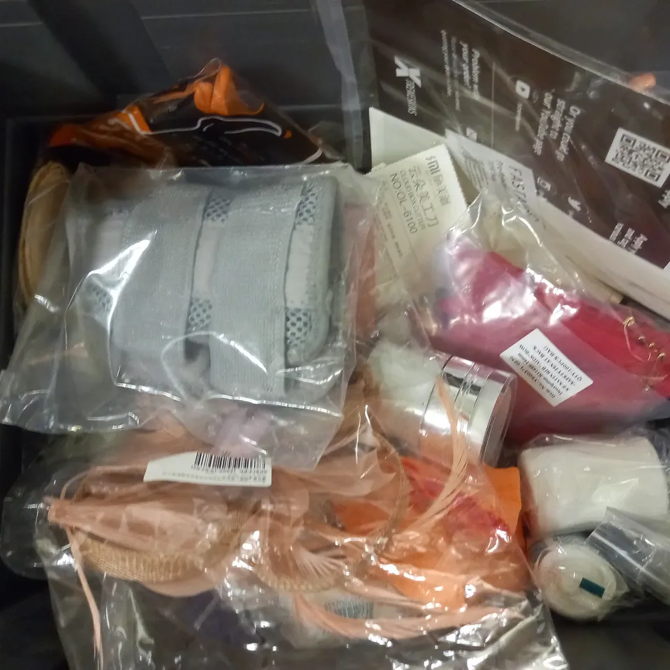 APPROXIMATELY 20 ASSORTED ITEMS TO INCLUDE HEY GIRLS PERIOD CUP, HAIR CHALK, DECORATIVE HAIR PIECE, ETC