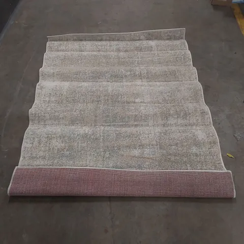 QUALITY ALARIC GEOMETRIC AREA RUG - 4' x 6'