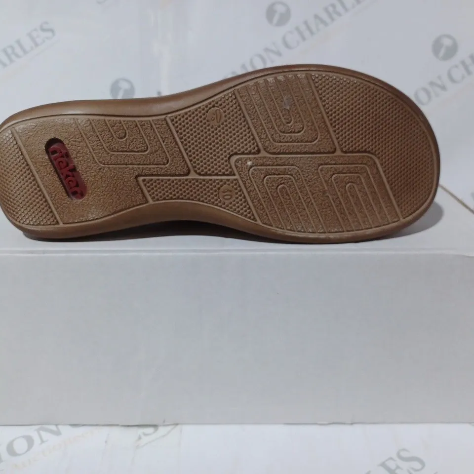 BOXED PAIR OF RIEKER MULE SANDALS IN TAN UK SIZE 6.5