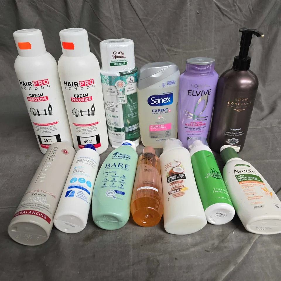 APPROXIMATELY 20 ASSORTED HEALTH & BEAUTY PRODUCTS TO INCLUDE - HAIR PRO CREAM PEROXIDE - L'OREAL ELVIVE SHAMPOO - AVEENO YOGHURT BODY CREAM - ETC
