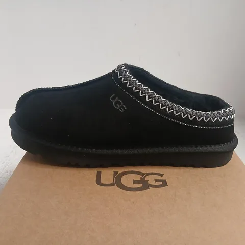 UGG BLACK SLIPPERS / MOCCASINS SIZE 42