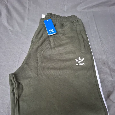 ADIDAS ORIGINAL KHAKI SWEATPANTS - SIZE XL