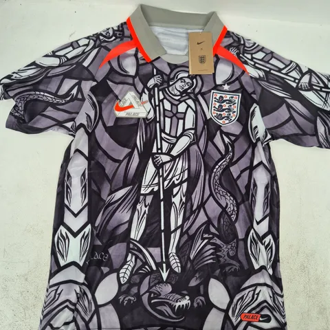 PALACE X NIKE ENGLAND DRI-FIT FOOTBALL JERSEY IN PEWTER GREY SIZE LARGE