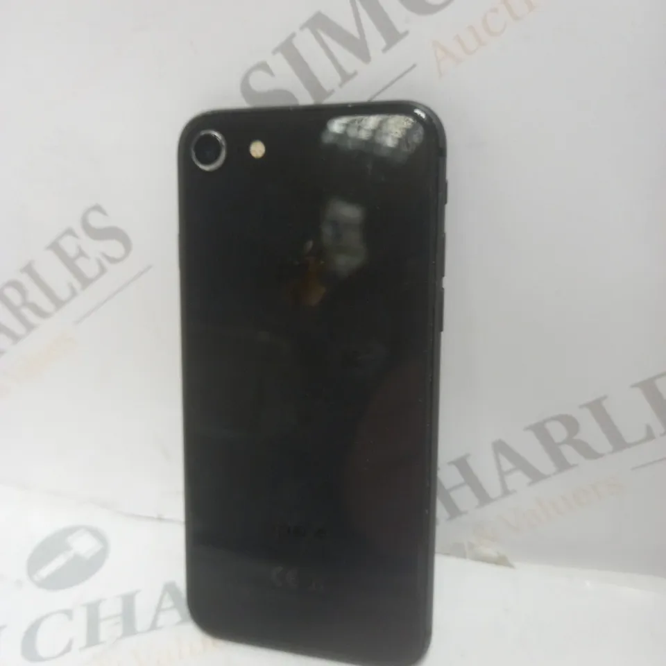 APPLE IPHONE SE IN BLACK