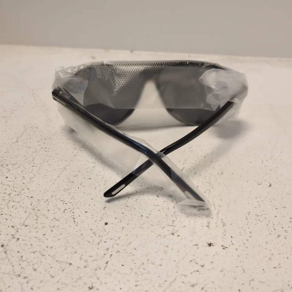 TOM FORD SUNGLASSES WITH BROWN BOX AND CASE