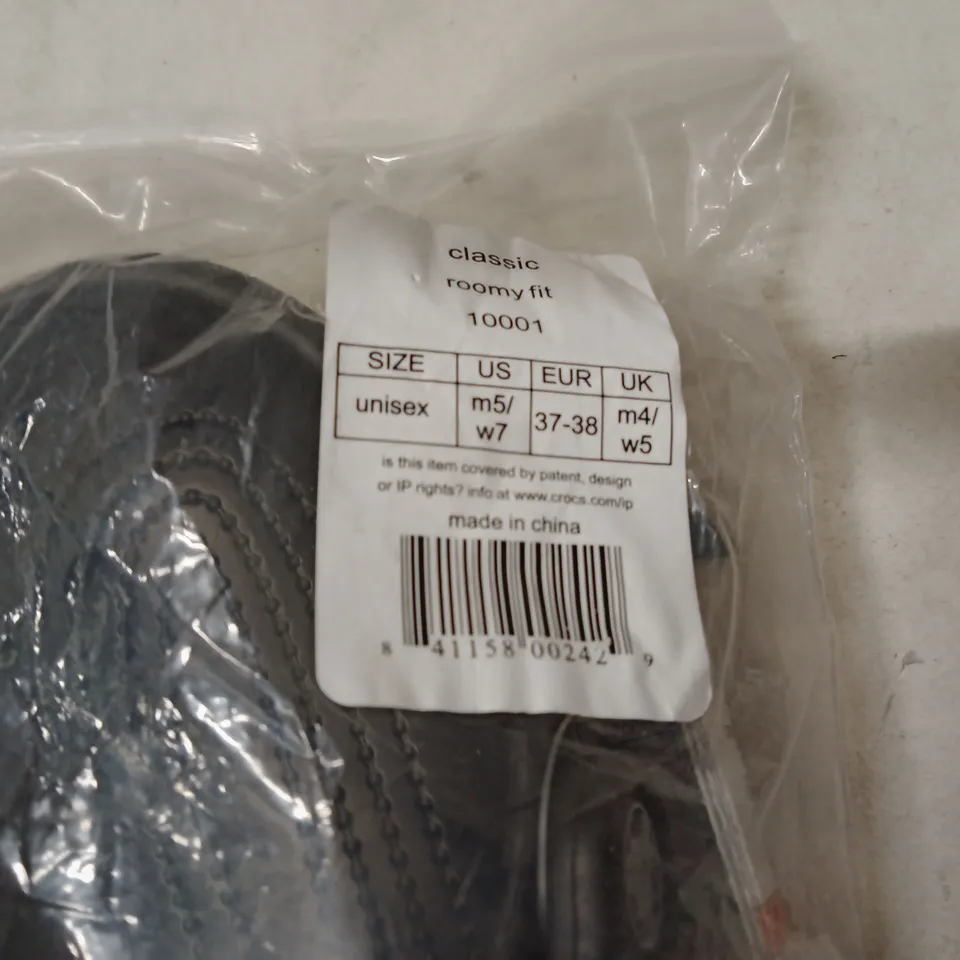 CROCS CLASSIC UNISEX SHOES – UK 4 (EU 37-38) – BAGGED
