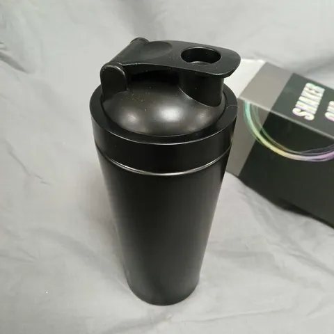 SHAKER CUP – BLACK TRAVEL BOTTLE WITH FLIP-TOP LID, 25 OZ / 740 ML