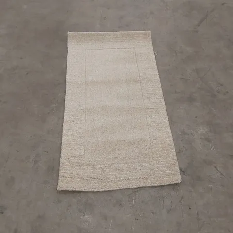 QUALITY DESIGNER AREA RUG - APPROXIMATELY 115 x 60cm