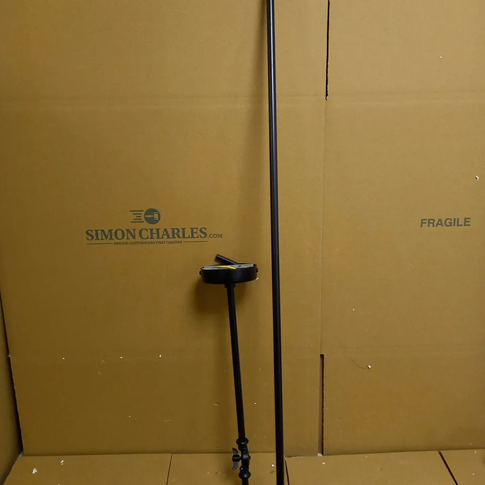 DAR LIGHTING GROUP ORAN SEMI FLUSH FITTING 