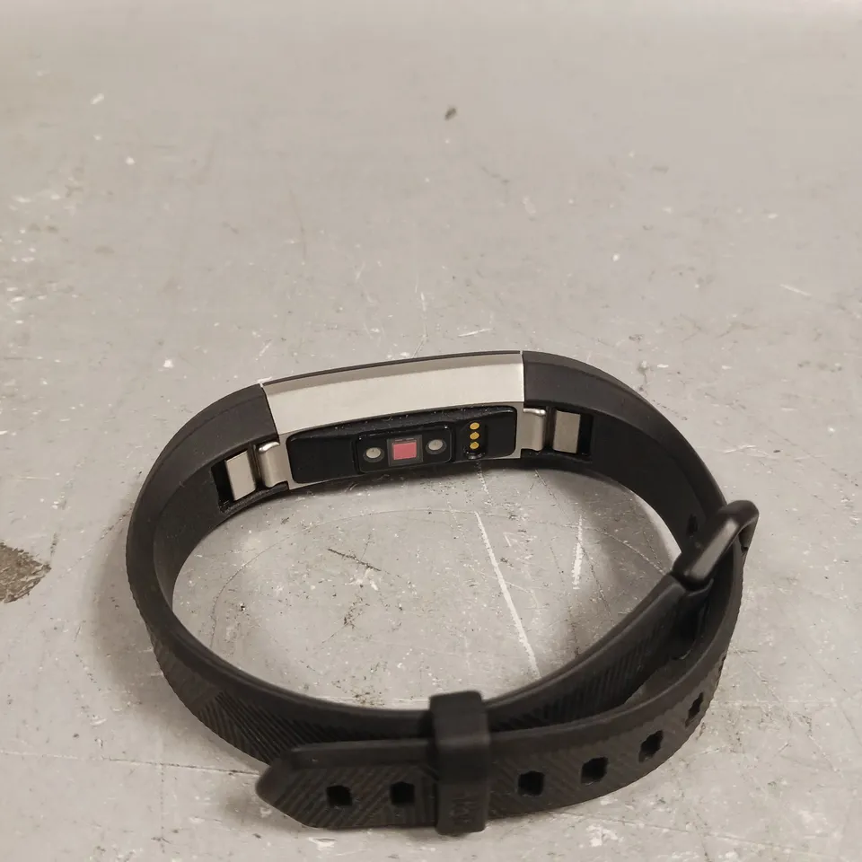 FITBIT FITNESS TRACKING WATCH 