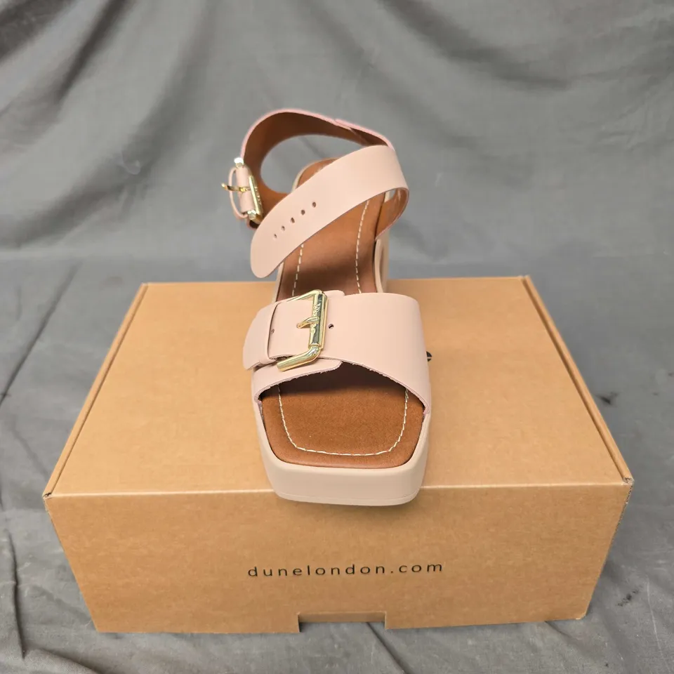BOXED PAIR OF DUNE LONDON JENIES BUCKLE PLATFORM HEEL SHOES - 7
