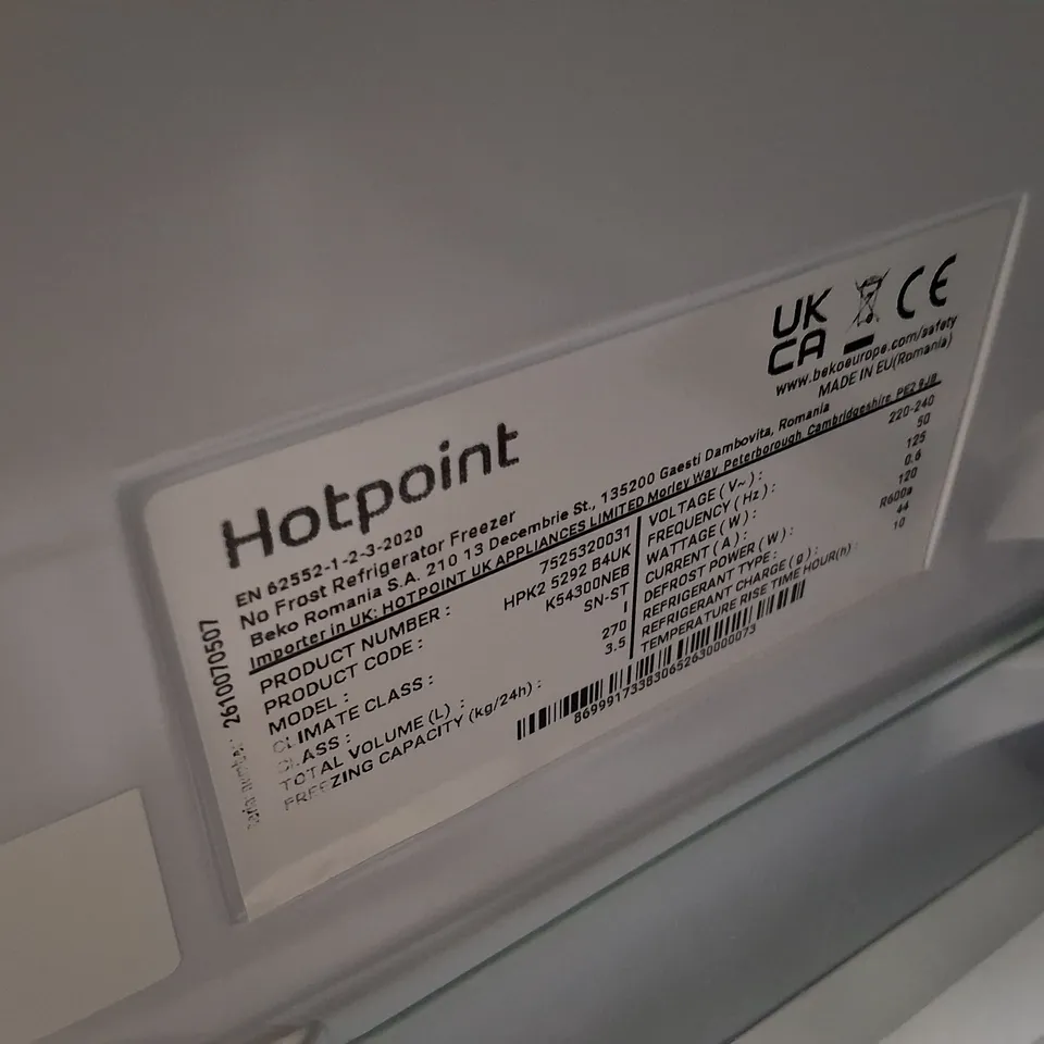 HOTPOINT DUAL NO FROST 70/30 INTEGRATED FRIDGE FREEZER WITH VITALCARE