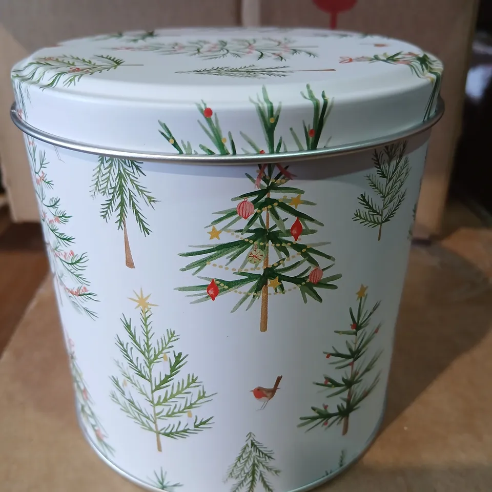 APPROXIMATELY 4 GISELA GRAHAM LONDON CHRISTMAS TINS