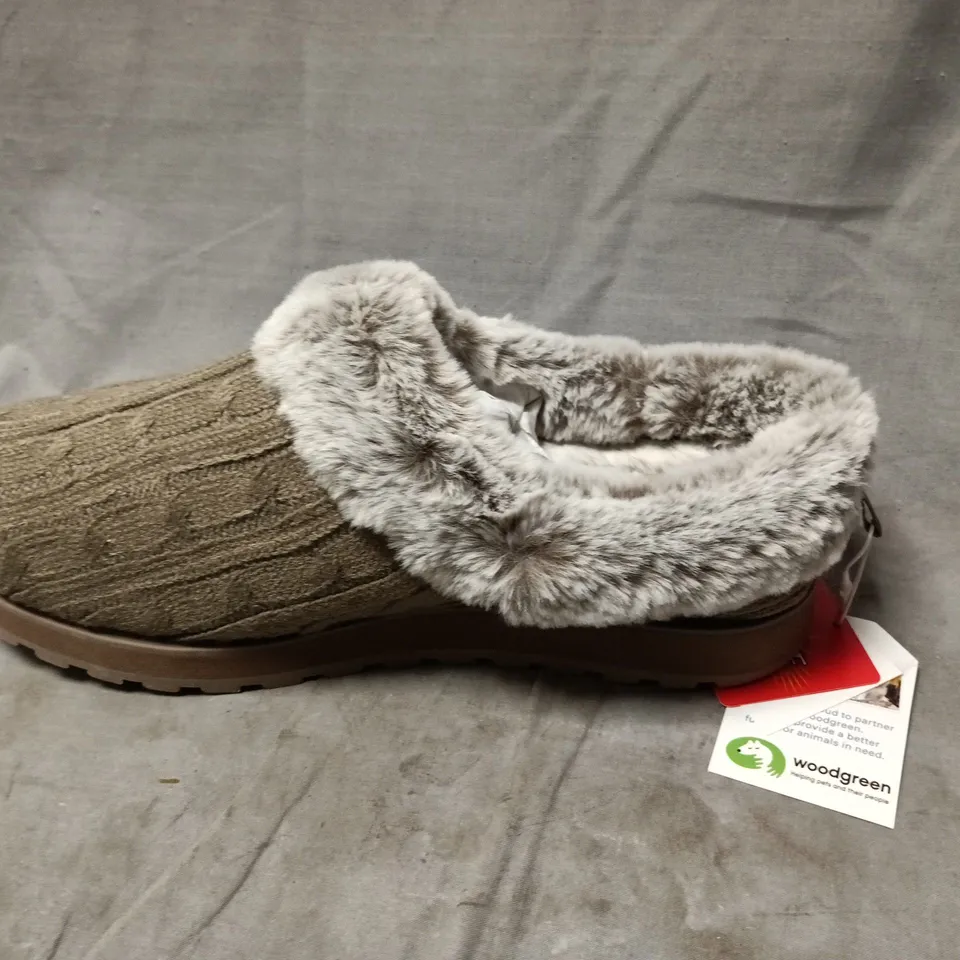 SKECHERS BOBS MEMORY FOAM SLIPPERS – KEEPSAKES ICE ANGEL TAUPE, UK 6 (EU 39) WOMEN’S