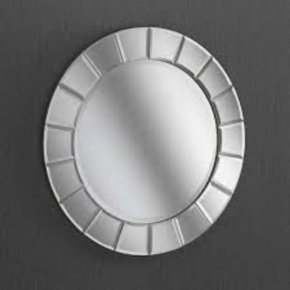 BRAND NEW HOMESDIRECT365 M5064 SILVER MIRROR 