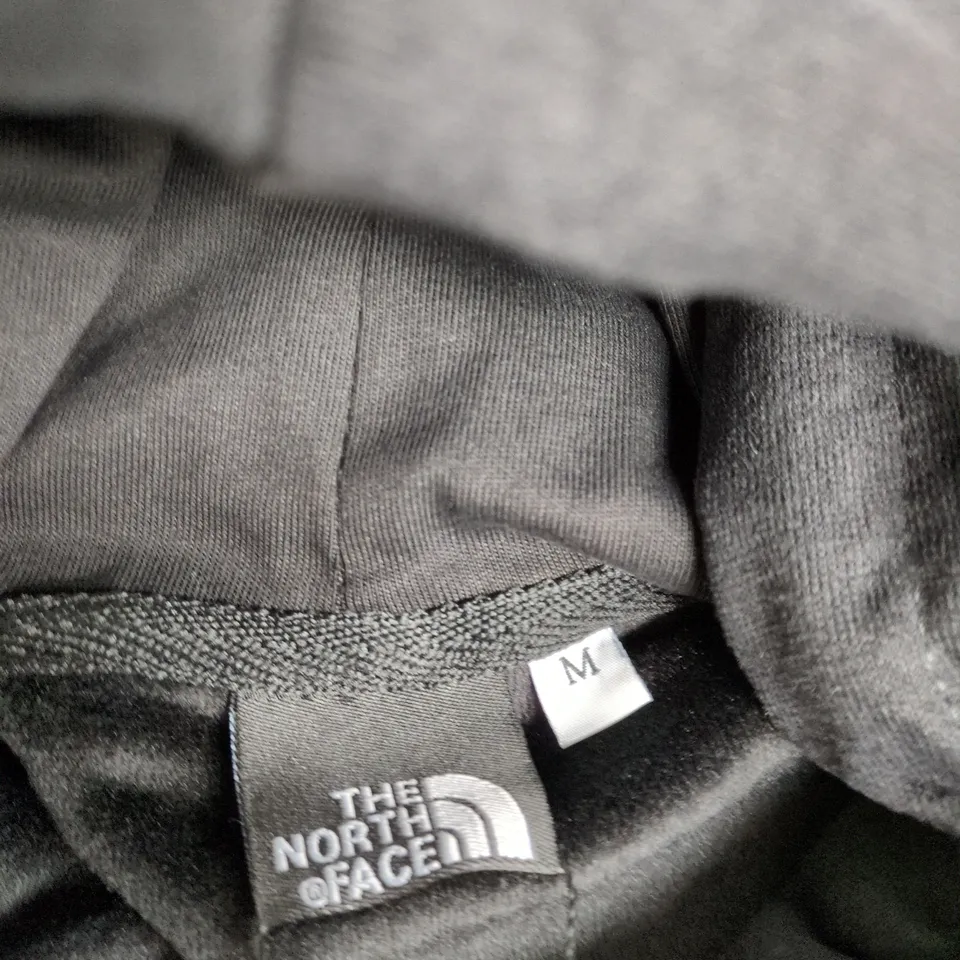 THE NORTH FACE BLACK HOODED JACKET – SIZE M