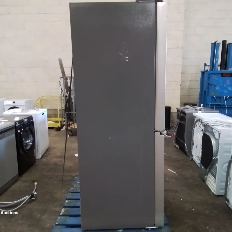 HISENSE RQ560N4WCF FREESTANDING AMERICAN FRIDGE FREEZER CROSS DOOR, NO FROST, 454 LITERS, STAINLESS STEEL - F RATED, NOISE LEVEL: 41 DECIBELS [ENERGY CLASS F]