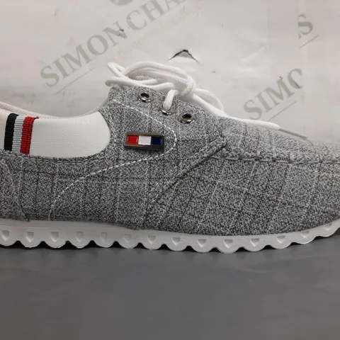 BOXED PAIR OF DESIGNER SHOES IN GREY EU SIZE 43