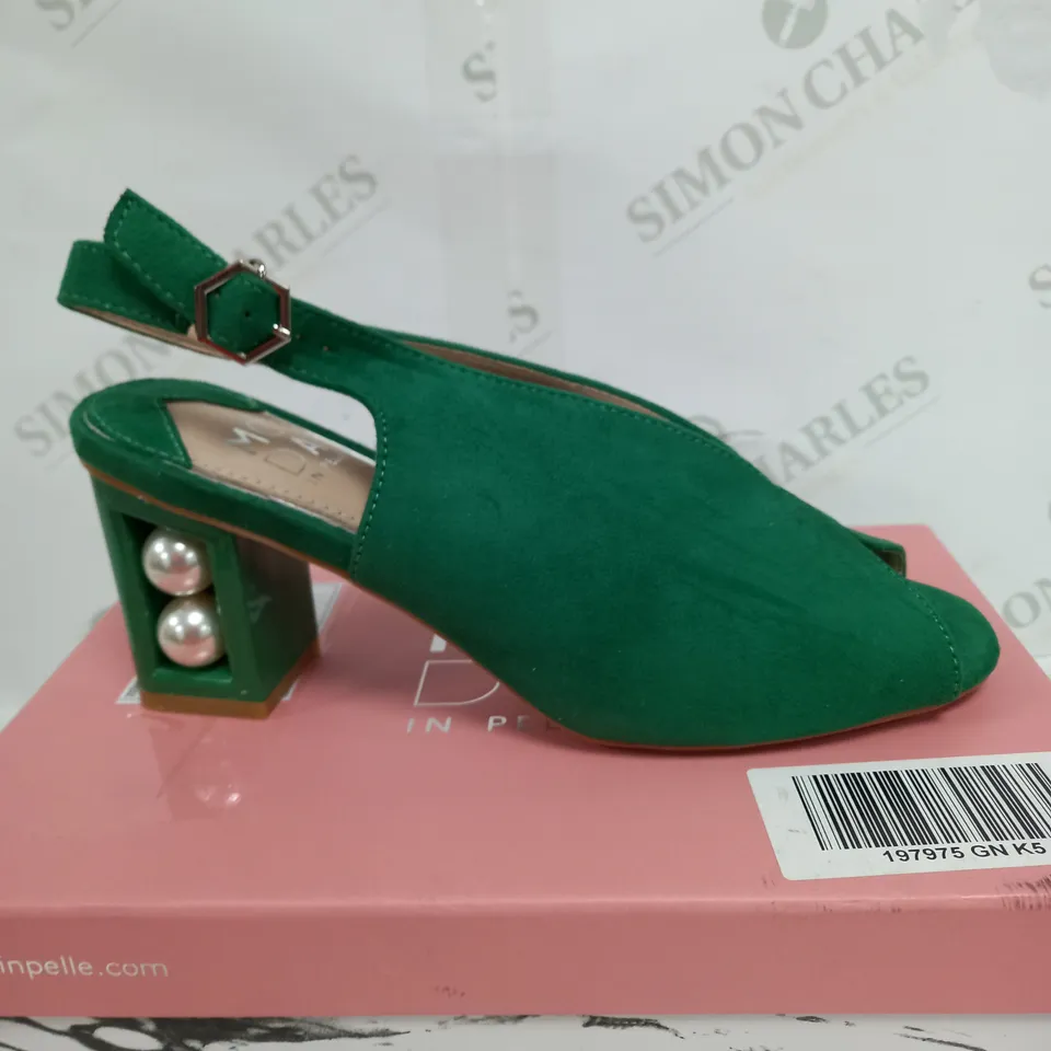 MODA IN PELLE PEARL HEELED SANDALS IN GREEN - SIZE 5