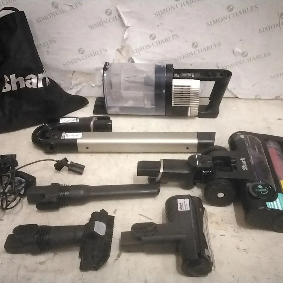 BOXED SHARK CORDLESS STICK VACUUM CLEANER PET PRO MODEL