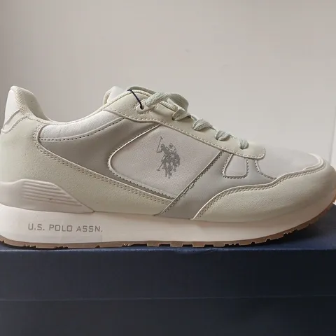 BOXED PAIR OF U.S. POLO ASSN. TABRY009M WHITE/LIGHT GREY SNEAKERS – UK 9.5