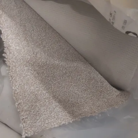 ROLL OF QUALITY STS HERITAGE LUXURY SAND CARPET - APPROXIMATELY 2.74 x 4m