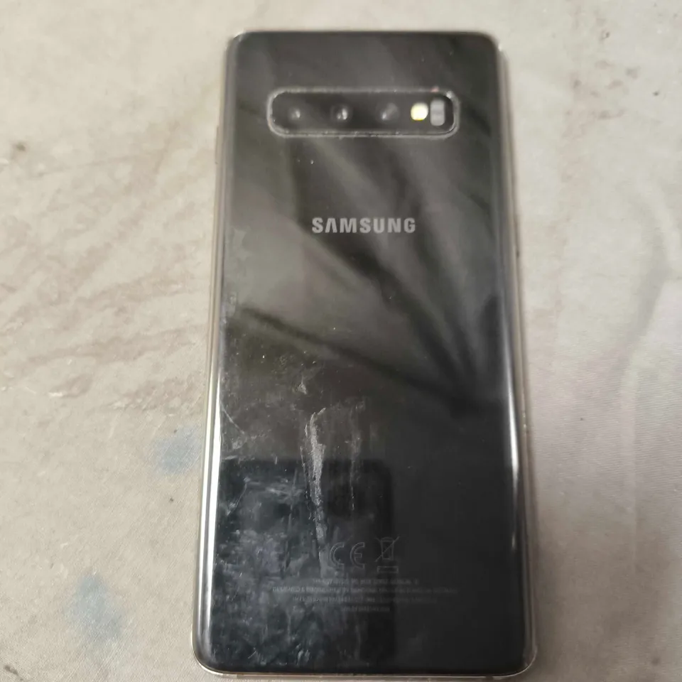 SAMSUNG GALAXY S10 SMARTPHONE
