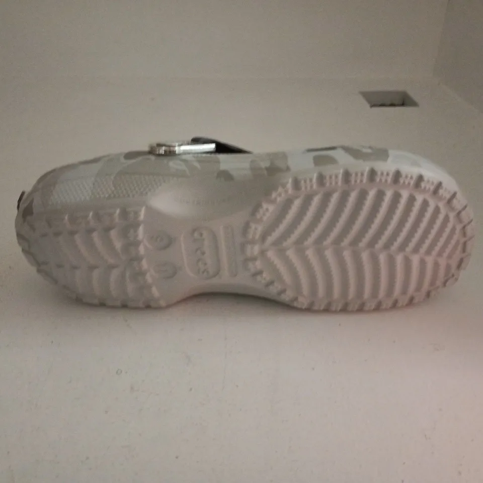 CROCS CLASSIC GREY UK M8/W9